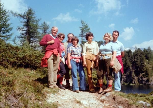 Fam. Lüscher, Werner Hofmann, Alice Meier, rechts Hans Huber Fam. Lüscher, Werner Hofmann, Alice Meier, rechts Hans Huber